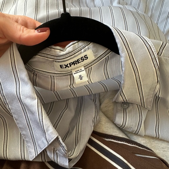 Express button up - Picture 3 of 5